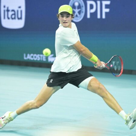 Alex de Minaur Defeats Joao Fonseca in Miami, Reaching Round of 16