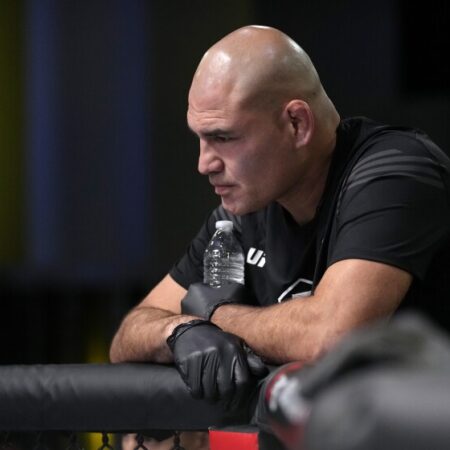 ‘Just a sh*t situation’: MMA Fans React to Cain Velasquez Prison Sentence