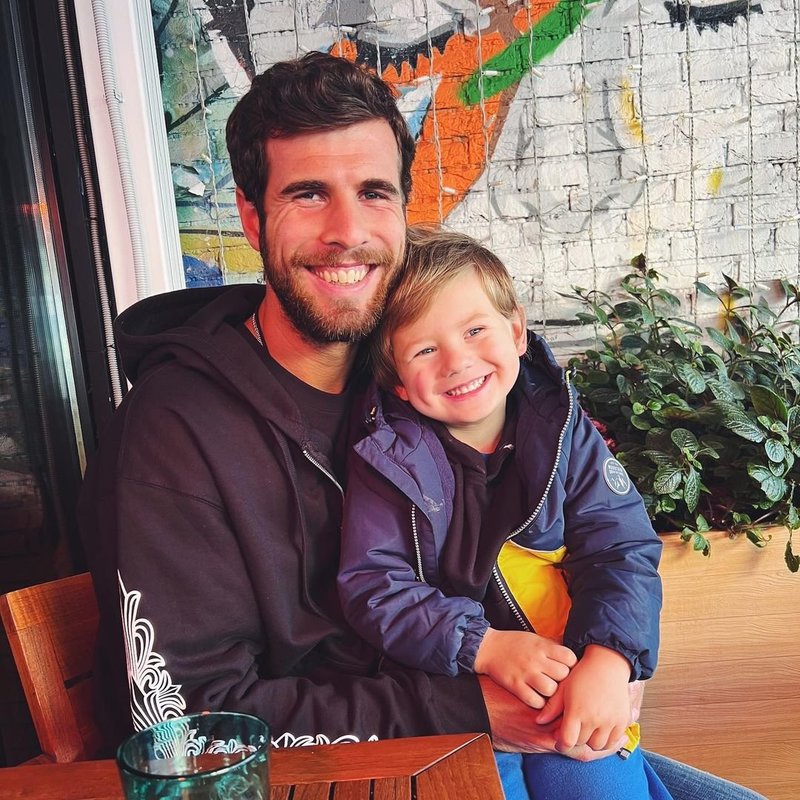 Preview Karen Khachanov Shares Photo with Sons