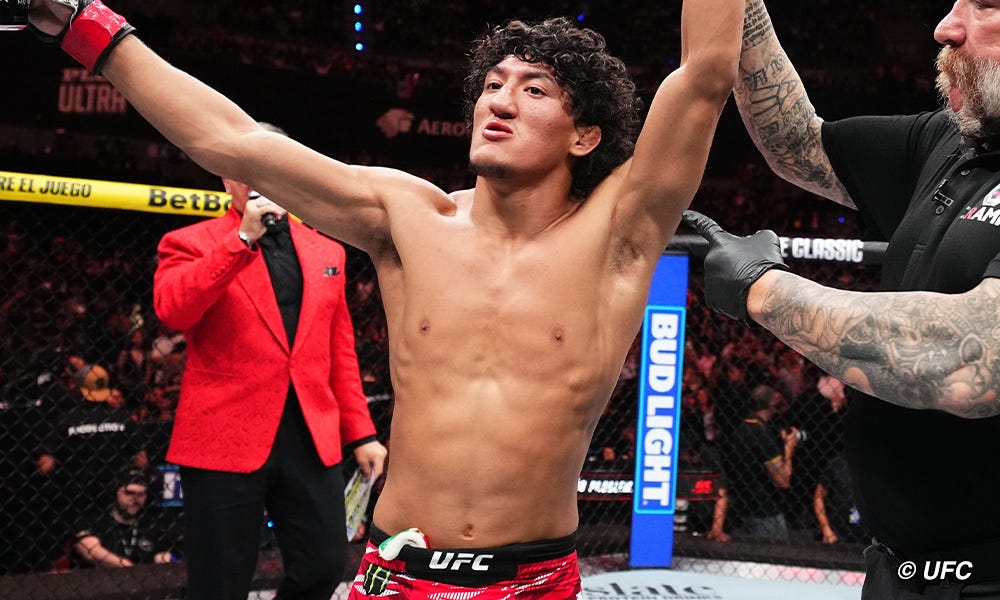 Preview Jamall Emmers Knocks Out Gabriel Miranda in First Round at UFC Mexico