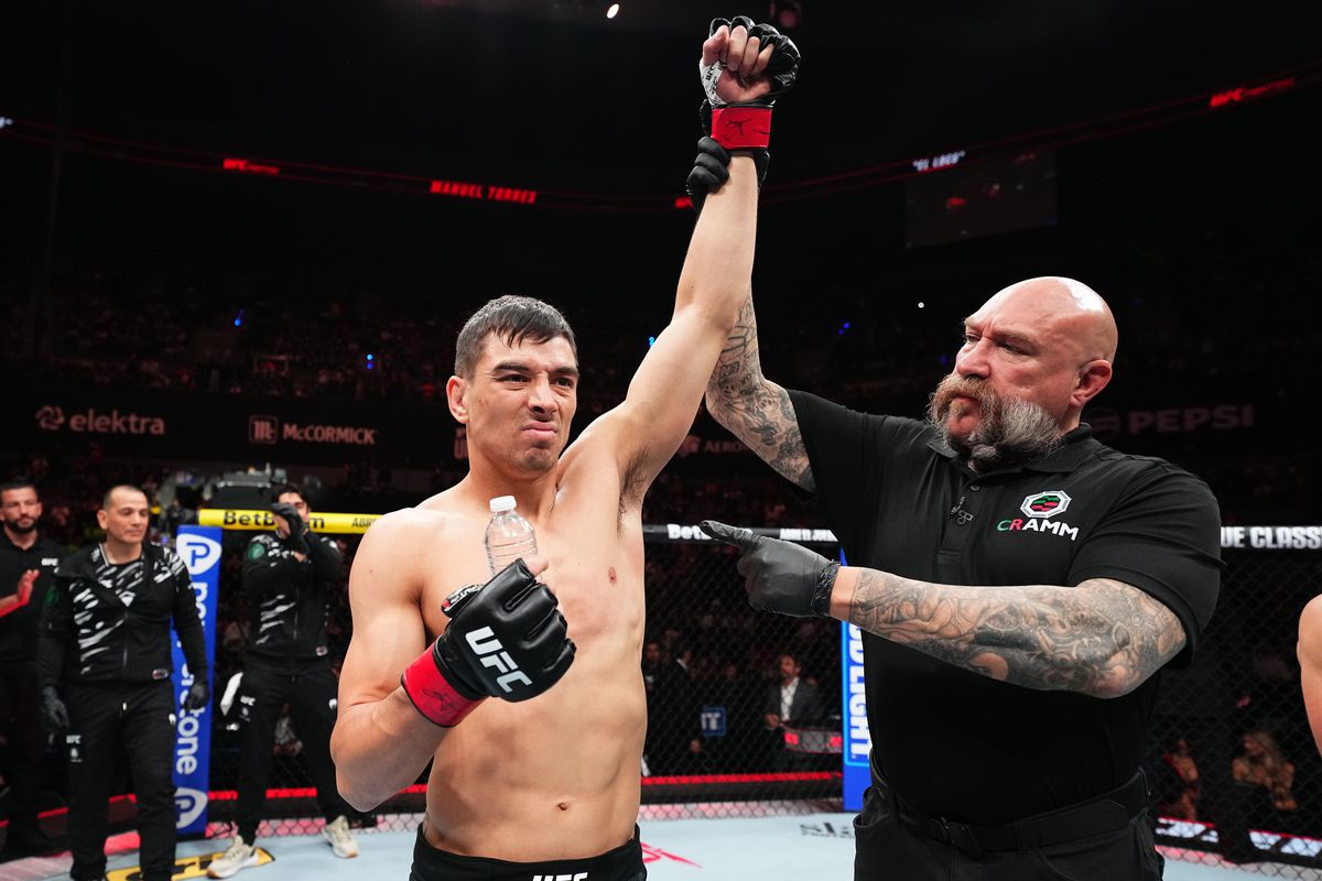 Preview Manuel Torres Comments on Referee’s Stoppage in Drew Dober Fight