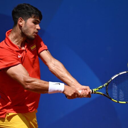 Andy Roddick Suggests Strategy Shift for Carlos Alcaraz