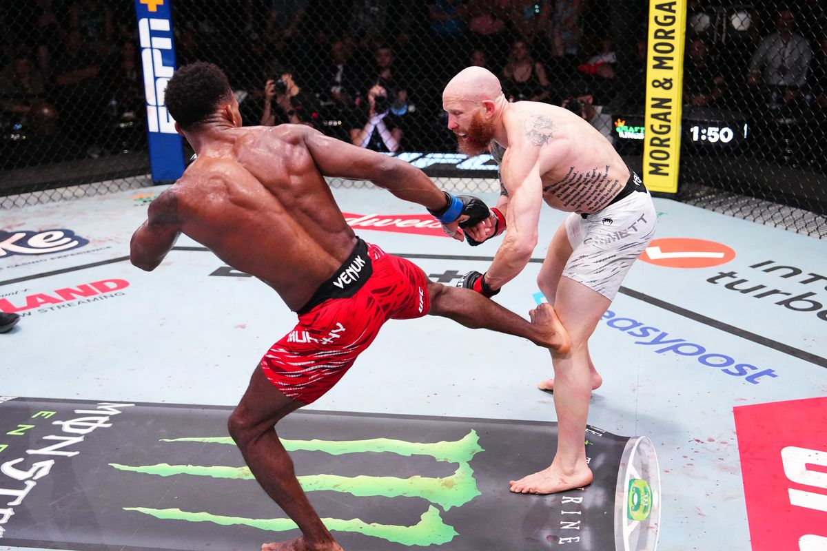 Preview Lerone Murphy Defeats Josh Emmett in UFC Vegas 105 Main Event