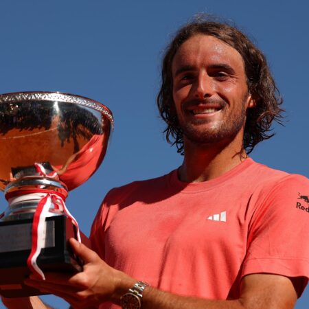 Stefanos Tsitsipas Successfully Begins Monte-Carlo Masters Title Defense