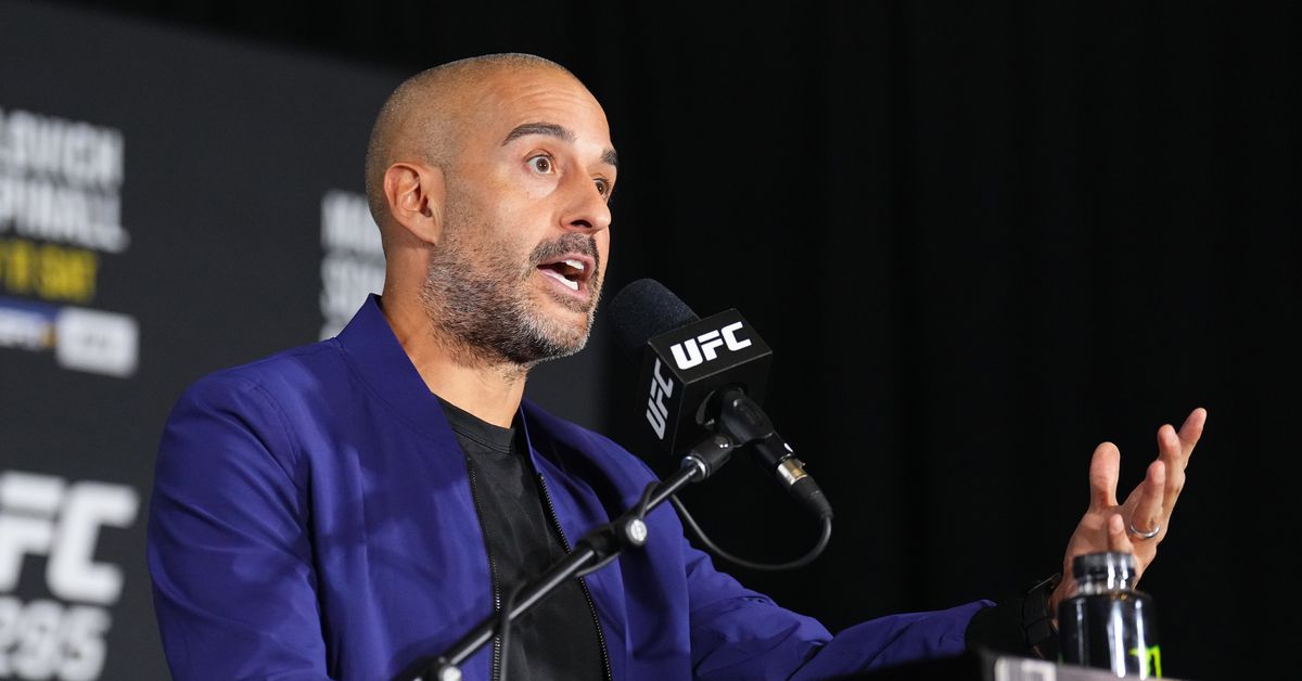 Preview Jon Anik Felt Matchmaker Pressure During Volkanovski vs. Lopes Fight