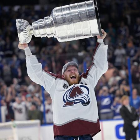 Avalanche and Stars Clash in Stanley Cup Playoffs Opener