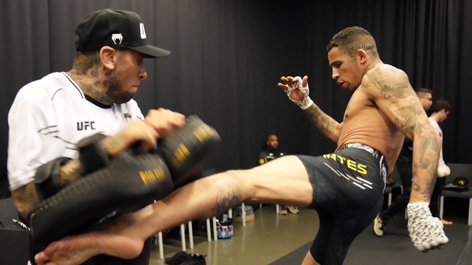 Preview Carlos Prates Reacts to Garry’s ‘Quitter’ Remarks Ahead of UFC Kansas City