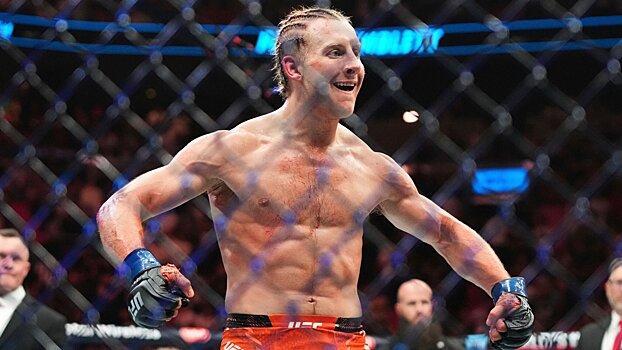 Preview Watch Paddy Pimblett open up nasty cut on Michael Chandler with brutal knee in slow motion at UFC 314