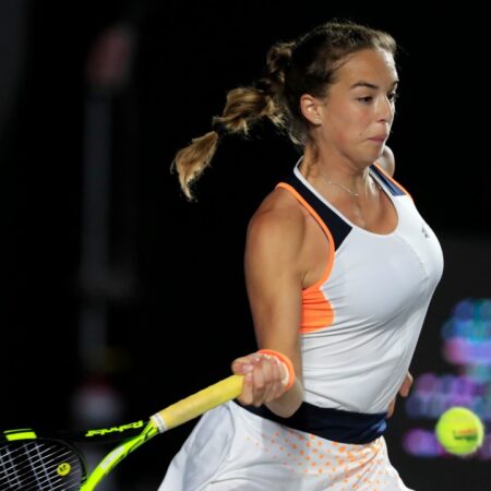 Lucia Bronzetti Achieves Tour-Leading Third Win vs. Former/Current World No. 1