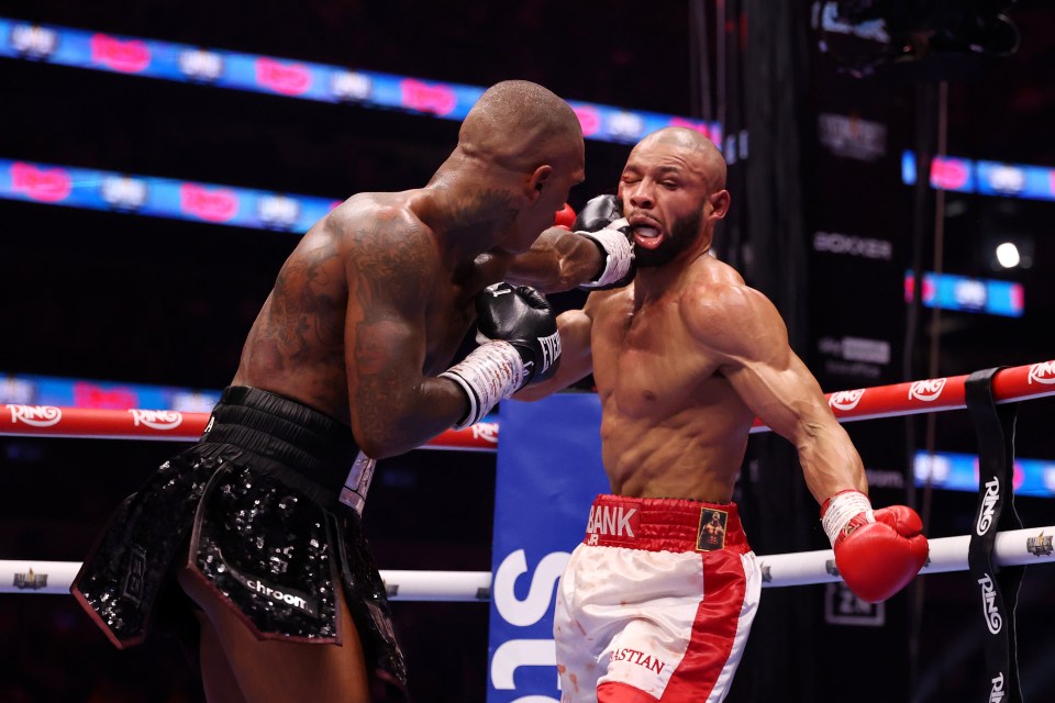Preview Eubank Jr. Wins Thrilling Bout Against Benn