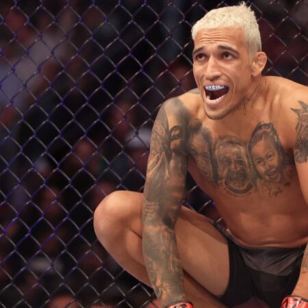 Charles Oliveira’s Manager: Makhachev Must Defend or Vacate Lightweight Title