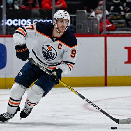 NHL Playoffs 2025: Connor McDavid, Jack Eichel Headline 3 Stars of the Night After OT Thriller