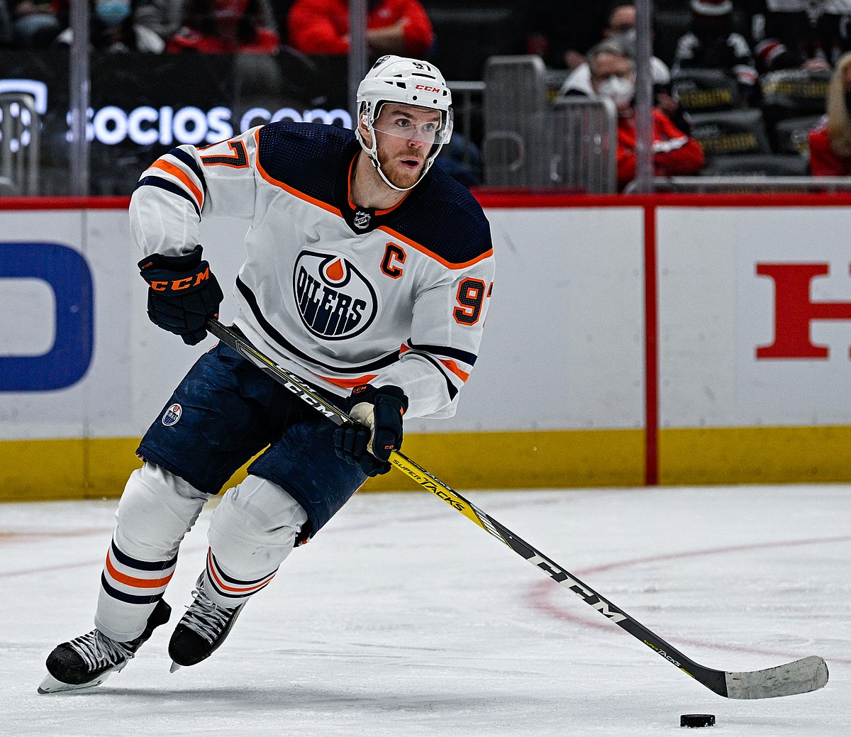 Preview NHL Playoffs 2025: Connor McDavid, Jack Eichel Headline 3 Stars of the Night After OT Thriller