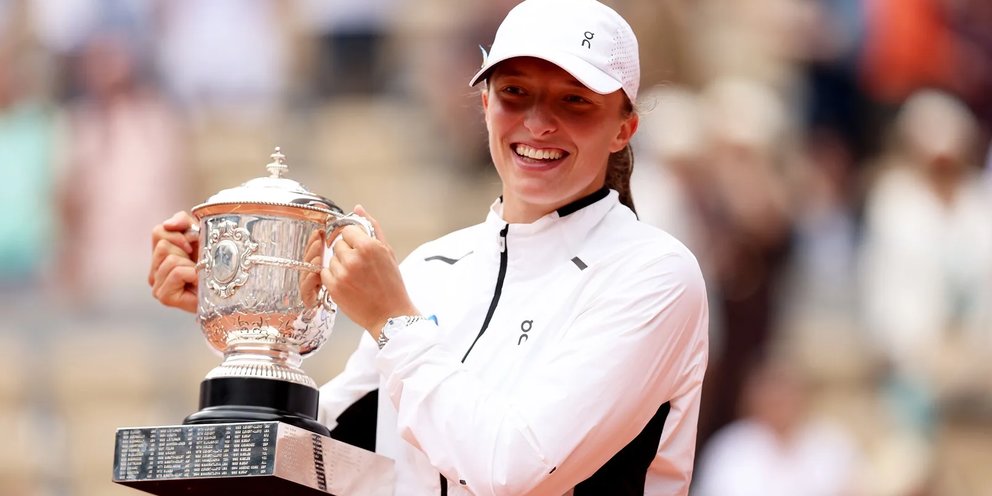Preview Iga Świątek Holds First Practice Ahead of Roland Garros Start