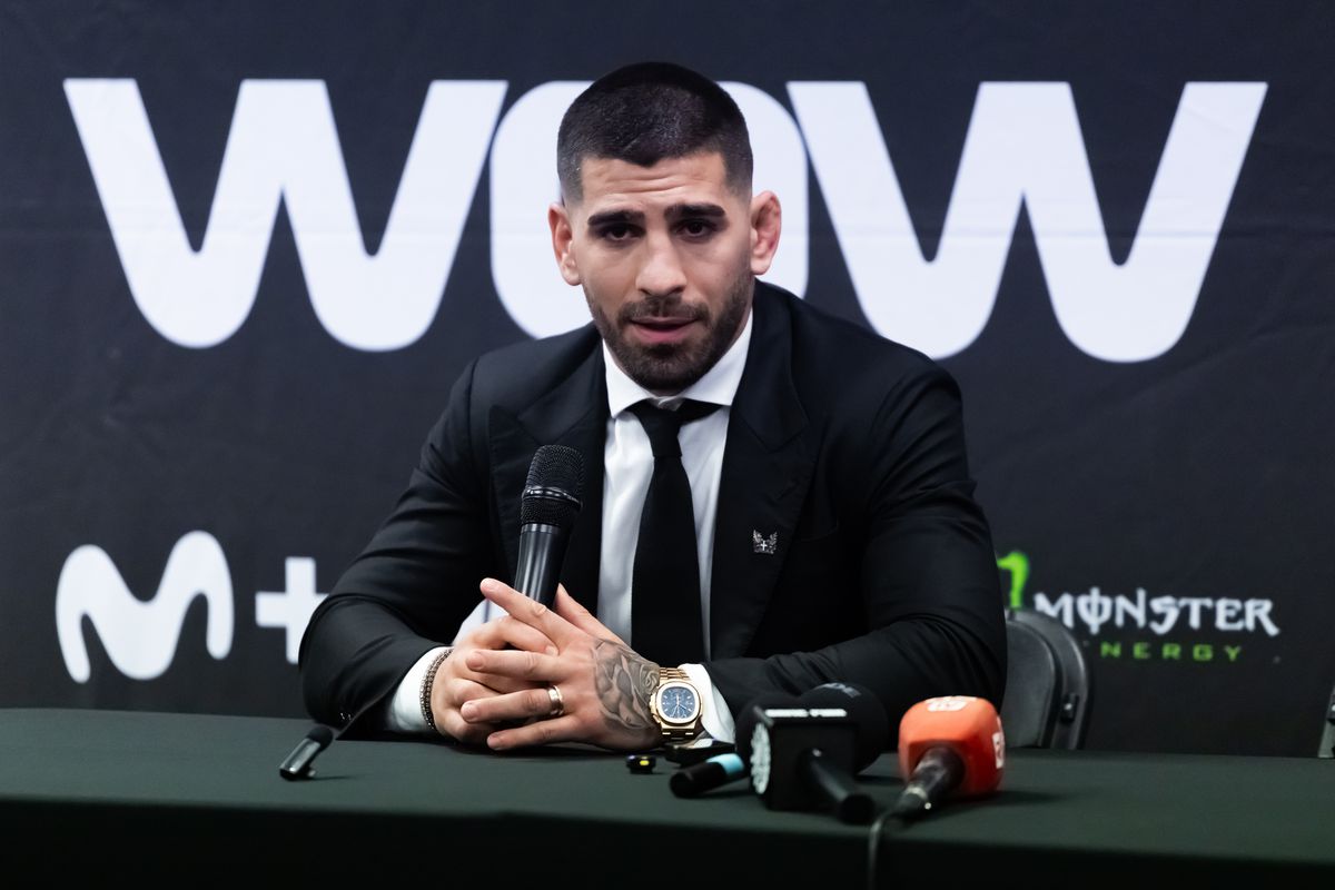 Preview Ilia Topuria Tells Islam Makhachev to ‘Get in Line’ for Lightweight Return