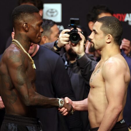 Israel Adesanya Looks Back on Iconic Walkout Before Whittaker Title Win