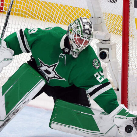 Stars Goalie Jake Oettinger Recalls ‘Embarrassing’ Feeling After Being Pulled