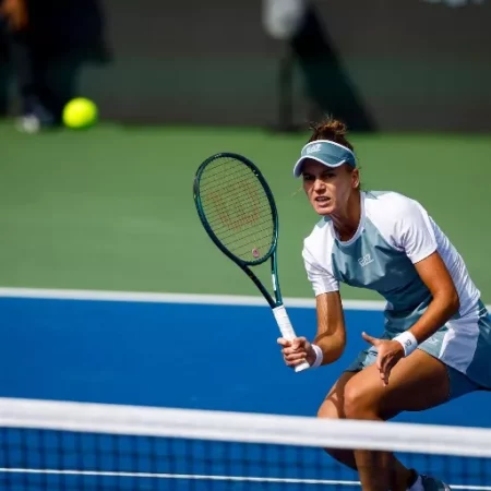 Veronika Kudermetova on Loss to Ekaterina Alexandrova at Roland Garros: It Was All About Me. I Handed Her Everything on a Silver Platter.