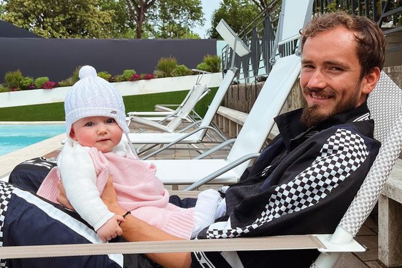 Preview Daniil Medvedev’s Wife Shows Younger Daughter on Social Media