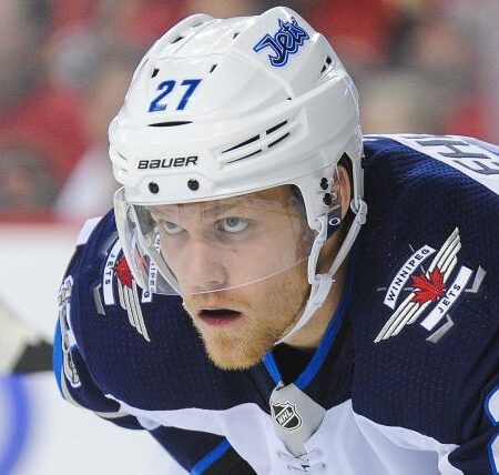 NHL Free Agency Updates: Ehlers to Hurricanes, Marner Traded