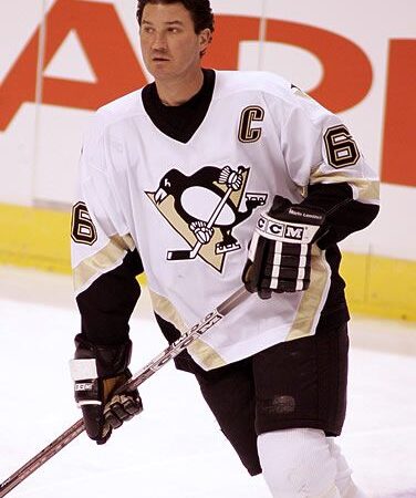 Hockey Legend Mario Lemieux Exploring Sensational Bid to Reacquire Pittsburgh Penguins