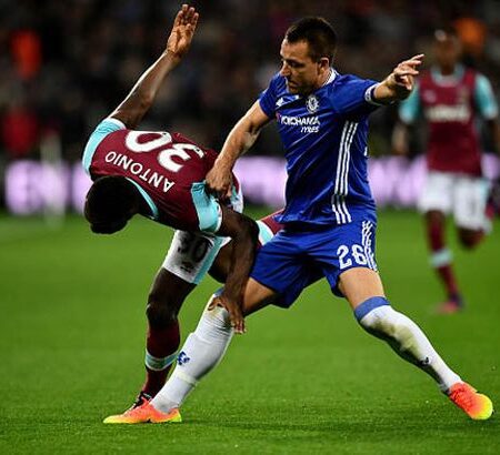 Premier League Preview: Chelsea Aims to Ignite Season Against Struggling West Ham