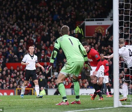 Manchester United’s New Dawn: A Tactical Deep Dive Before Fulham