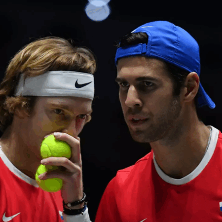 Beijing ATP 500: Russian Duo Rublev and Khachanov March into Doubles Semifinals Amidst Unexpected Circumstances
