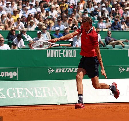 Daniil Medvedev Unpacks Coaching Split: A Candid Look at ‘Panic’ and the Road Ahead