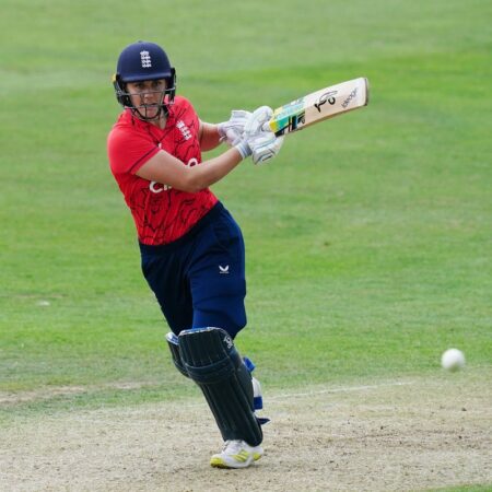 England’s World Cup Ascent: Sciver-Brunt’s Batting Brilliance and Ecclestone’s Bowling Masterclass Dismantle Sri Lanka