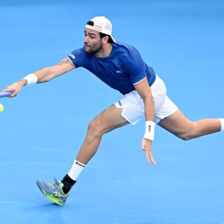 Stockholm Open Ignites: Berrettini, Cilic, and Etcheverry Set Early Pace