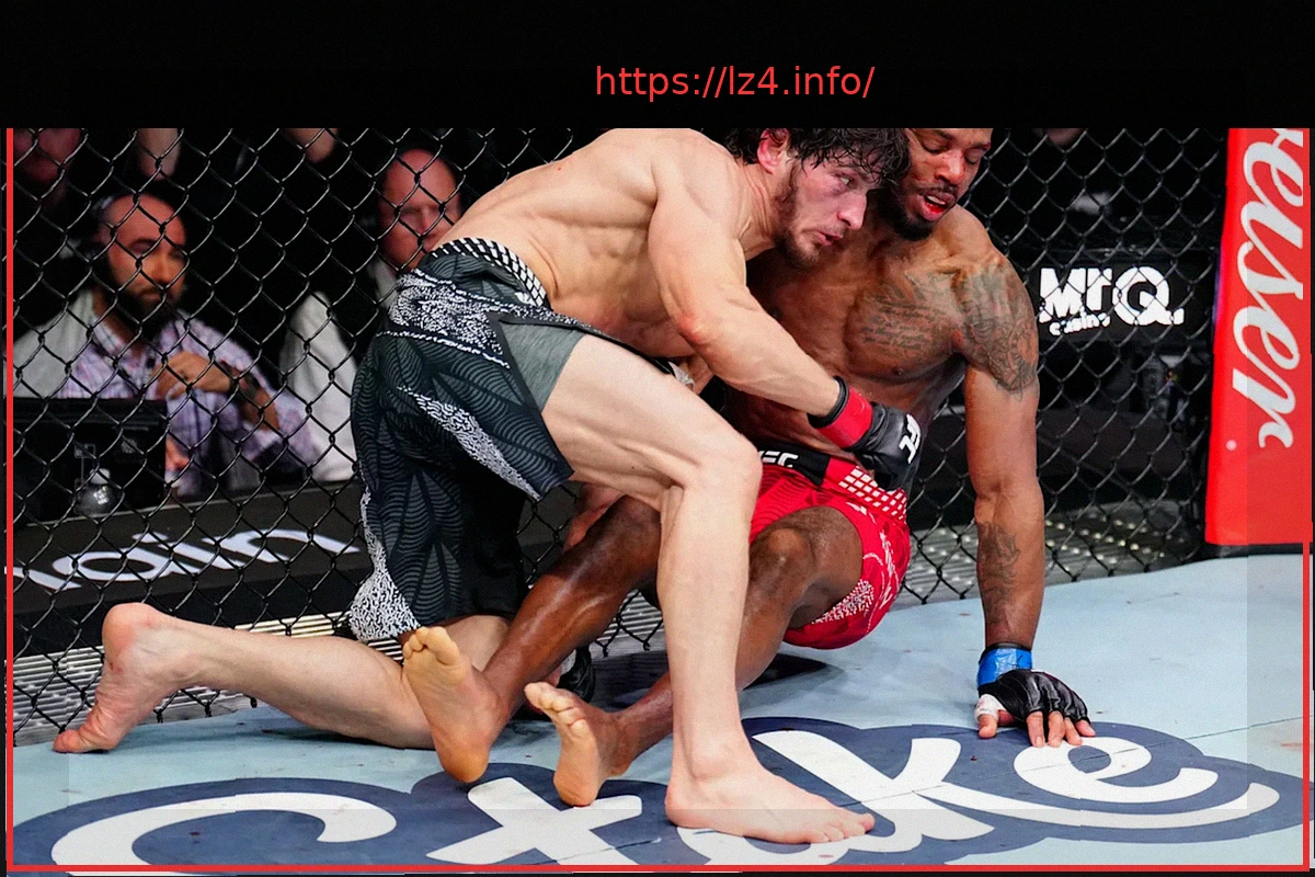 Preview UFC London: Мовсар Евлоев одержал волевую победу над Лероном Мерфи (Основные моменты)