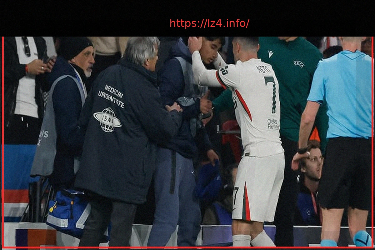 Preview Pedro Neto Apologizes for Pushing Ball Boy During PSG-Chelsea Match