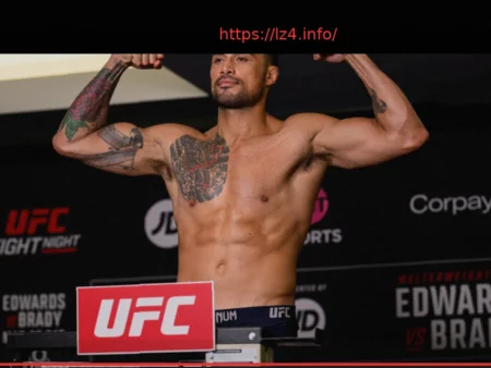 Alex Pereira Favored Over Carlos Ulberg in UFC 327 Betting Odds