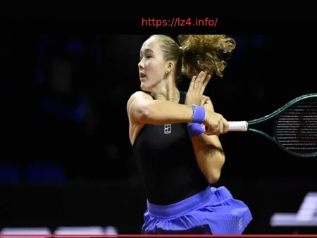 Мирра Андреева одержала победу над Игой Свентек в четвертьфинале турнира в Штутгарте