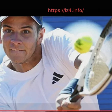 Испанец Ходар, 55-я ракетка мира, выходит в полуфинал турнира в Барселоне