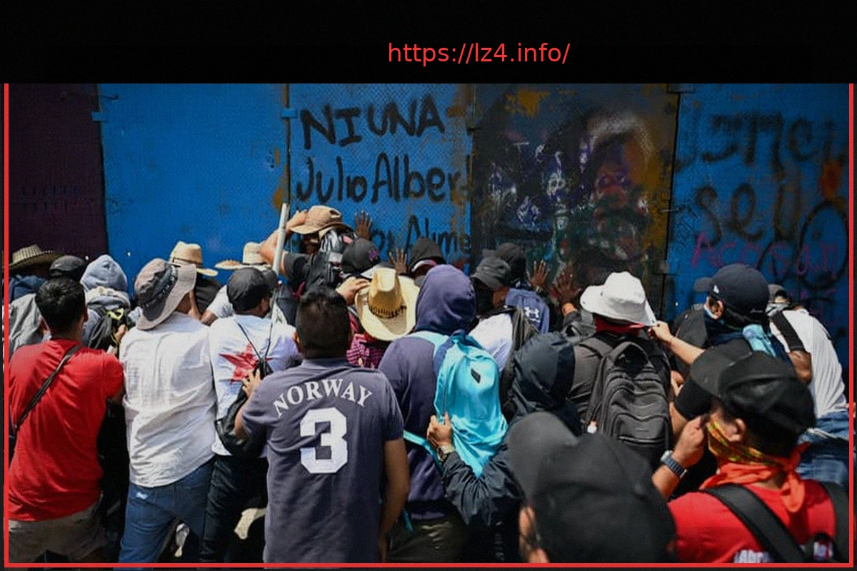 Preview World Cup 2026: Protesters Breach Mexico City Fan Zone Days Before Opening Match